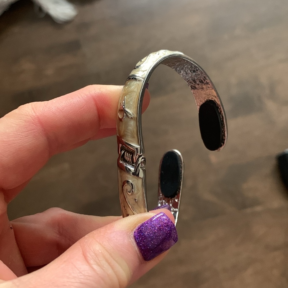 5 bracelets - Picture 11 of 12